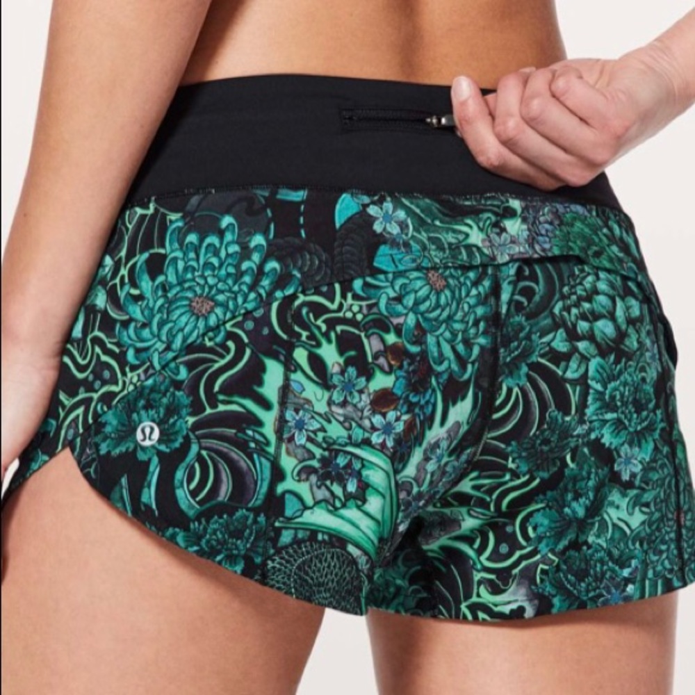 Lululemon Speed Shorts Size 6 NWT